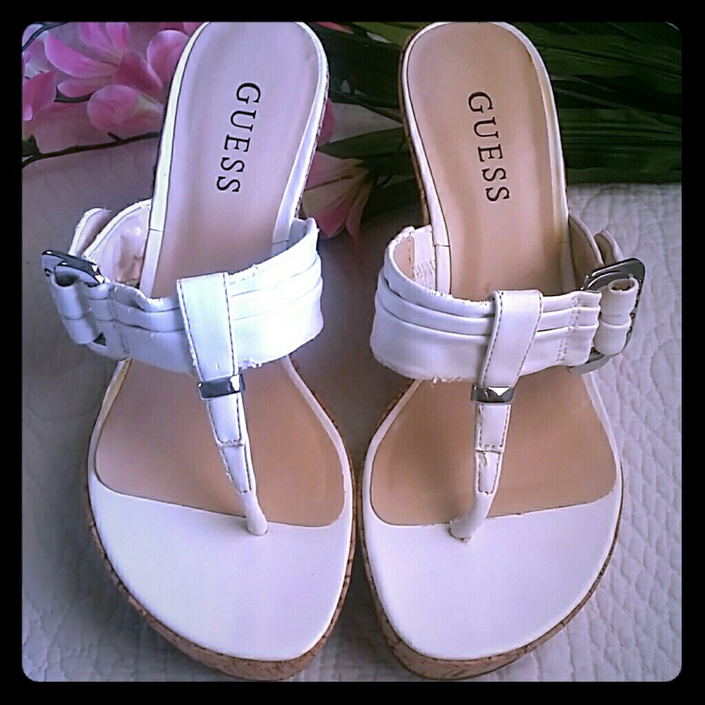 💥SALE💥Guess Sandals